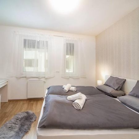 Grace Pine Apartment 1 بودابست المظهر الخارجي الصورة