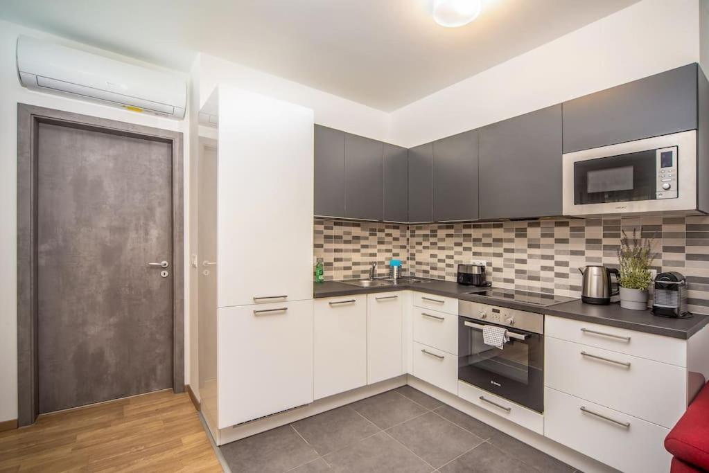 Grace Pine Apartment 1 بودابست المظهر الخارجي الصورة