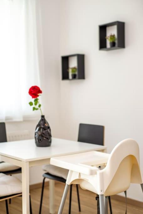Grace Pine Apartment 1 بودابست المظهر الخارجي الصورة